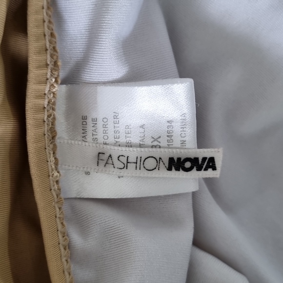 Fashion Nova, tan bikini set, ruched,  adjustable straps, size 3 XL - Picture 4 of 10